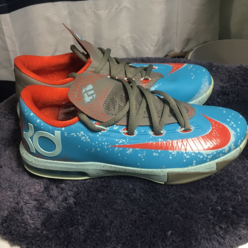 Kd Shoes size 4y